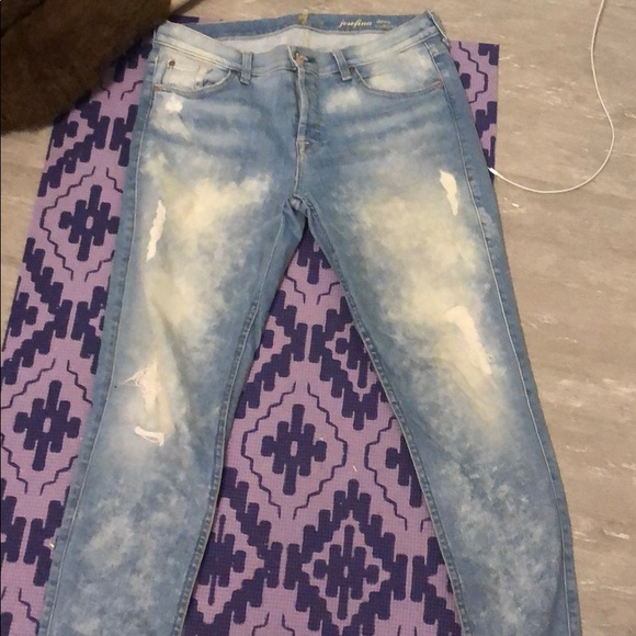 Ripped jeans - Picture 1 of 8